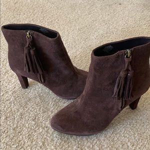 Bandolino brown suede booties Size 8